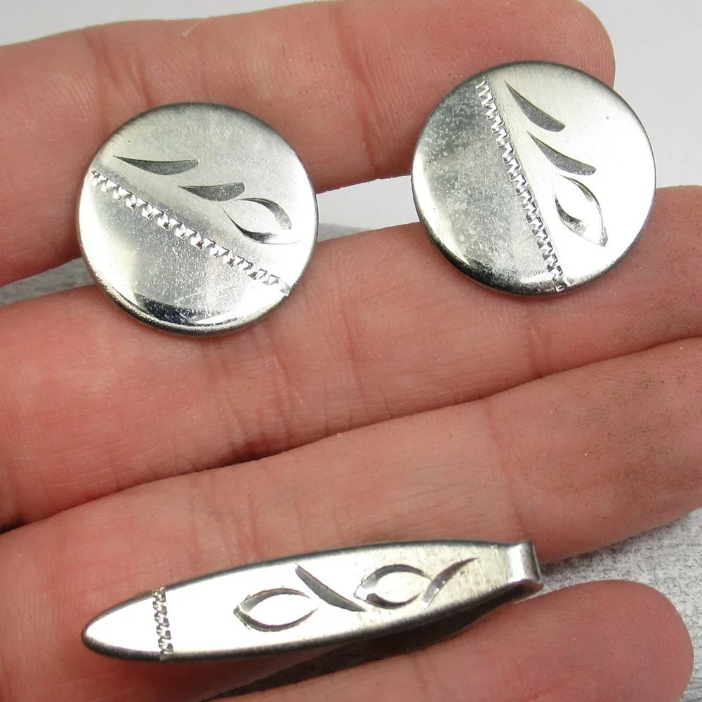Vintage Cufflinks and matching Tietack